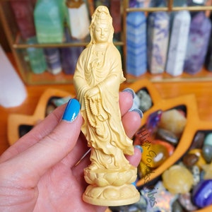 Quan Yin Holz Statue ~ Chinesische Göttin, Bodhisattva des Mitgefühls, Guanyin, Buddha, Kwan Im, Guan Kuan Yin, Kuanyin, Barmherzigkeit, Liebe, Güte
