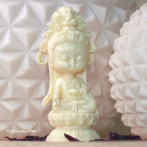 Quan Yin Statue ~ Meditative Figur der chinesischen Göttin, Bodhisattva des Mitgefühls, Guanyin Kwan Guan Kuan Yin Kuanyin Buddha Statuette