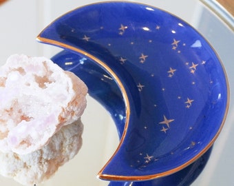 Keramische maanringschotel ~ blauw wit zwart halve maan halve maan gerechten, kristallen kruiden steen sieradenhouder, smudge offer huis altaarkom