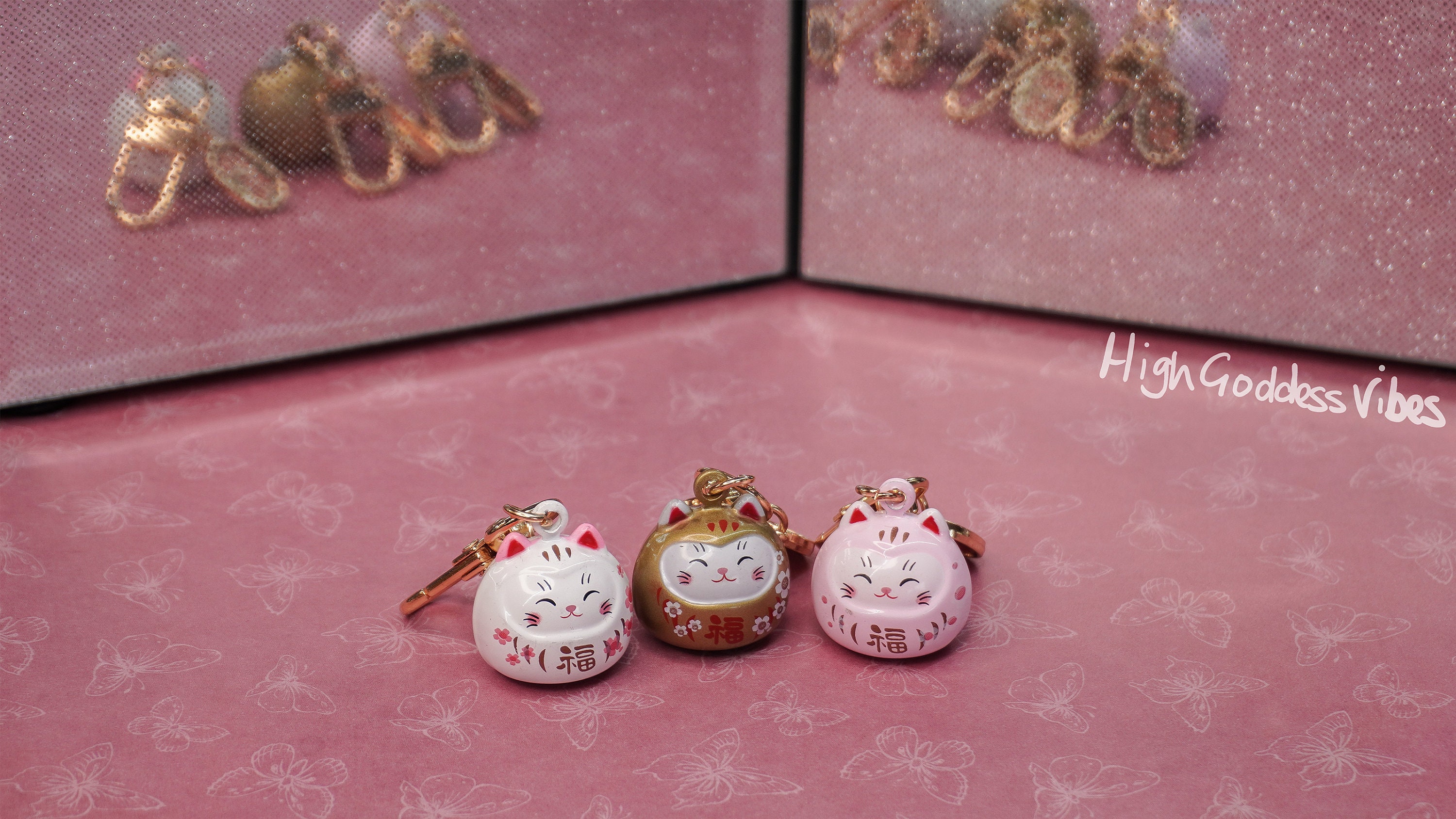 Maneki Neko Lucky Cat Keyring - Japanese Good Luck Daruma