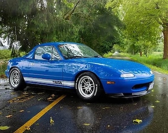 2x Original classic Miata / MX-5 side stripes | Stickers in your choice of color | Premium RA film - Weatherproof