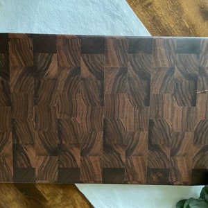 End-grain butcher block Walnut/Maple/Cherry, cutting board, chopping board, fathers day gift, housewarming, birthday, mothers day