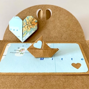 Mini biglietto origami barca, barca a vela con cuore, biglietto personalizzato, testo desiderato, buono regalo, compleanno, anniversario, biglietto piccolo