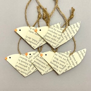 Zestaw 5, ptaki origami, małe ptaszki wykonane z papieru książkowego, dekoracja drzewa, dekoracja drzewa, wisiorek z ptakiem, dekoracja imprezowa, dekoracja domu, pomysł na prezent, talizman