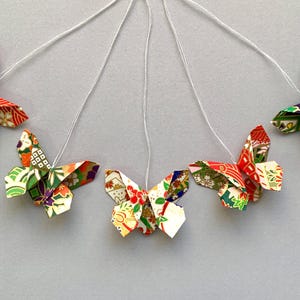 Set di 5 farfalle origami in carta giapponese, ciondolo a farfalla, decorazione per feste, decorazione per compleanno, ciondolo decorativo, anniversario