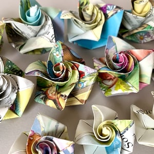 Set of 12, origami roses, paper roses, fairy tale book pages, party decoration, birthday decoration, wedding, anniversary, table decoration, gift idea, upcycling