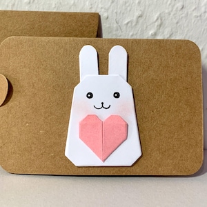 Origami konijnenkaart, konijn met hartkaart, uw gewenste tekst, konijnenwenskaart, schattig konijn, konijnenverjaardagskaart, konijnencadeaukaart