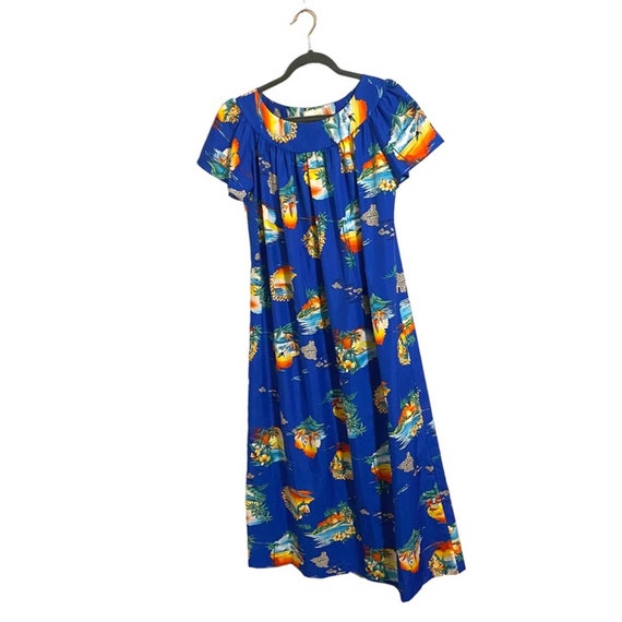 Vintage Made in Hawaii Island Print Muumuu Dress … - image 1