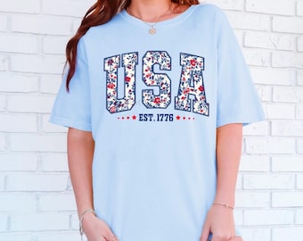 Floral USA T-Shirt: Patriotic 4th of July Red White & Blue