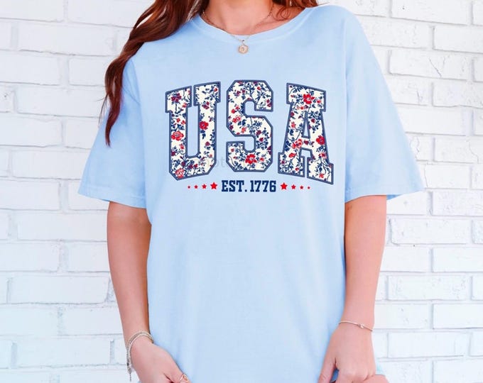 Floral USA T-Shirt: Patriotic 4th of July Red White & Blue