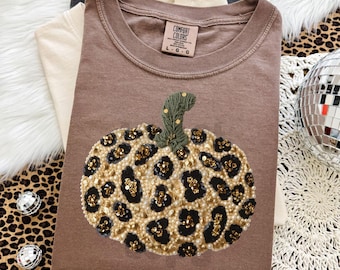 Faux Yarn Cheetah Pumpkin T-shirt: Comfort Colors Fall Tee