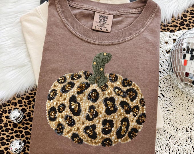 Faux Yarn Cheetah Pumpkin T-shirt: Comfort Colors Fall Tee