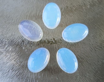 Opaliet cabochon (glas) ovaal, 14 x 10 mm, per 5 stuks