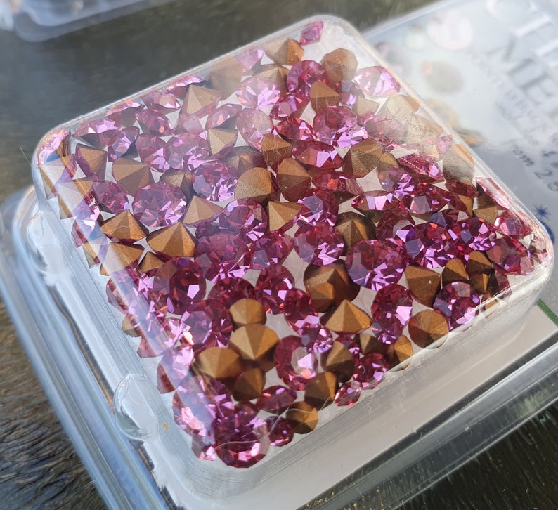 Preciosa chatons, strass steentjes, 4 x 5 gram, crystal AB, roze en paars afbeelding 3