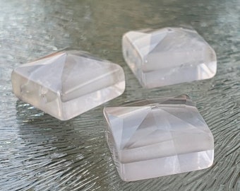 Rozemkwarts kralen vierkant, dubbel doorboord, 12 mm, per 3 stuks