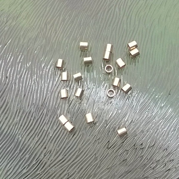 Perles à écraser Goldfilled 2 x 2 mm, par 10 pièces