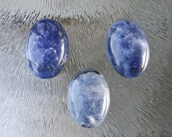 Sodaliet cabochon ovaal, 13 x 18 mm, per 2 stuks