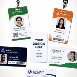 Tarjetas de identificación personalizadas para voluntarios al por mayor, credencial para eventos con foto, logotipo y código QR a doble cara, pase de PVC para conferencias y festivales.