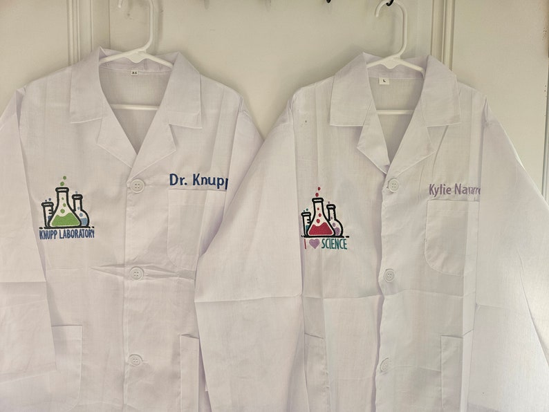 Toddler/Kids' custom lab coat, embroidered personalized kids lab coat, kids doctor coat, embroidered image 2