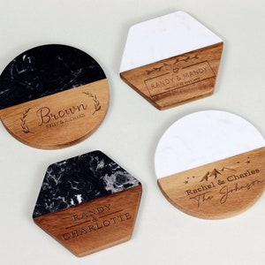 Posavasos personalizados con grabado, posavasos de nogal con grabado personalizado para parejas, regalo de inauguración de la casa, regalo de aniversario para compromiso de pareja