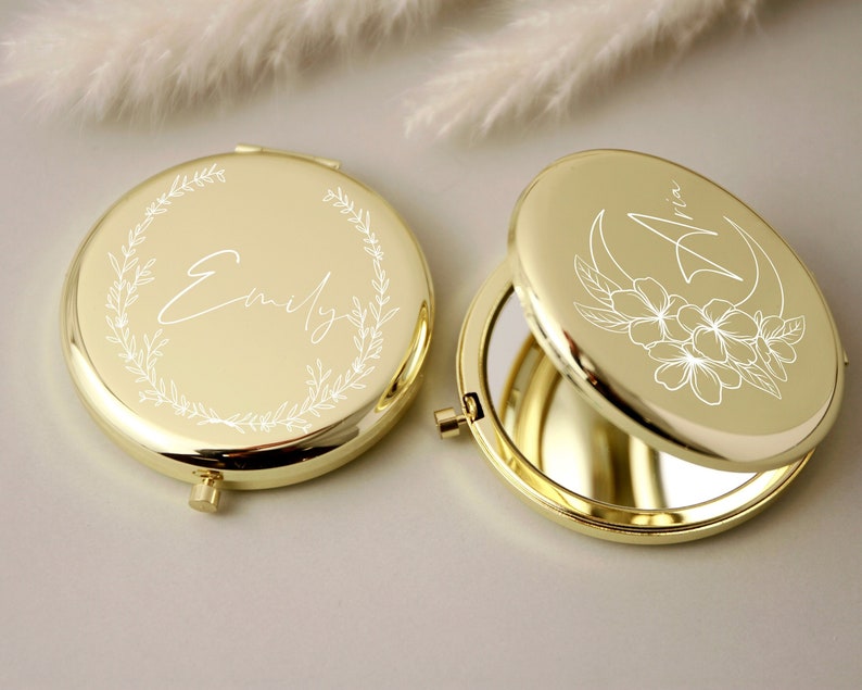 Miroir compact doré personnalisé, fleur de naissance, idée cadeau pour proposition de demoiselle d'honneur, cadeau de mariage, fête des mères et anniversaire de petite amie image 1