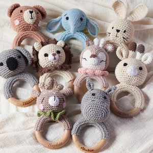 Personalized Animal Crochet Rattle, Custom Baby Shower Gift, Wooden Rattle Ring with Engraved Baby Name, Newborn Gift, Gift for Nephew Niece