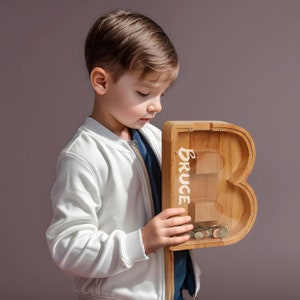 Cofrinho com nome inicial personalizado, cofrinho com letras de madeira personalizadas, presente de aniversário para meninos e meninas, decoração de berçário, recém-nascido, presente de Natal