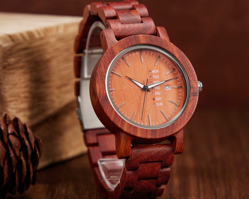 Montre en bois personnalisée pour homme, montre en bois gravée pour papa et petit ami, montre en bois personnalisée pour anniversaire, garçons d'honneur, cadeau de fête des pères image 1