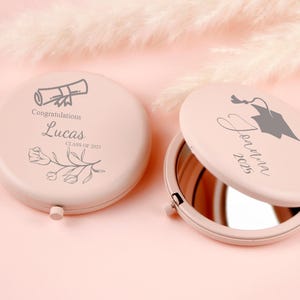 Espejo compacto de graduación, regalo de graduación de 2025 para ella, espejo de bolsillo personalizado, regalo de graduación para hija, graduación universitaria