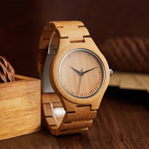 Personalisierte Holzuhr für Männer, personalisiertes Geschenk für Ehemann, gravierte Uhrenbox für Männer, Uhrenhalter Bild 3