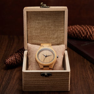 Montre en bois personnalisée pour homme, cadeau de mari personnalisé pour anniversaire, boîte à montre gravée pour homme, support de montre image 6