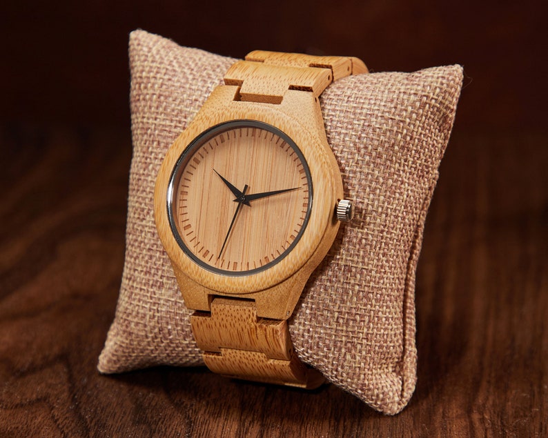 Personalisierte Holzuhr für Männer, personalisiertes Ehemanngeschenk zum Jahrestag, gravierte Uhrenbox für Männer, Uhrenhalter Bild 5