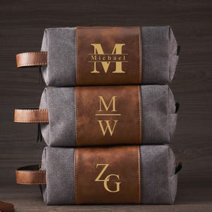 Beauty case personalizzato in tela e pelle per uomo – Organizer da viaggio personalizzato con nome o iniziali incise, regalo perfetto per lui