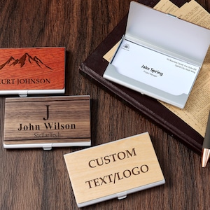 Porta biglietti da visita personalizzato, porta carte in legno, porta carte di credito personalizzato, regalo per colleghi, papà, capo, azienda e ufficio.