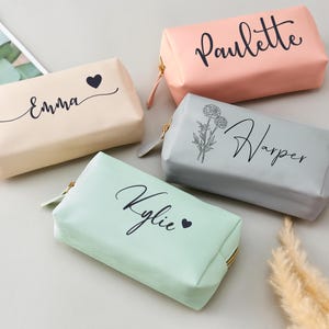 Trousse de maquillage en cuir à monogramme - trousse à cosmétiques personnalisée - trousse de toilette pour le mois de naissance - cadeaux personnalisés de demoiselle d'honneur et de mariée