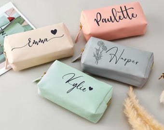 Bolsa de maquillaje de cuero con monograma - Bolsa de cosméticos personalizada - Neceser para el mes de nacimiento - Regalos personalizados para damas de honor y fiestas nupciales