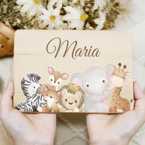 Tabla de desayuno infantil personalizada de madera con nombre, plato de comida para bebé personalizado, tabla infantil con grabado, regalos de cumpleaños para niños imagen 3