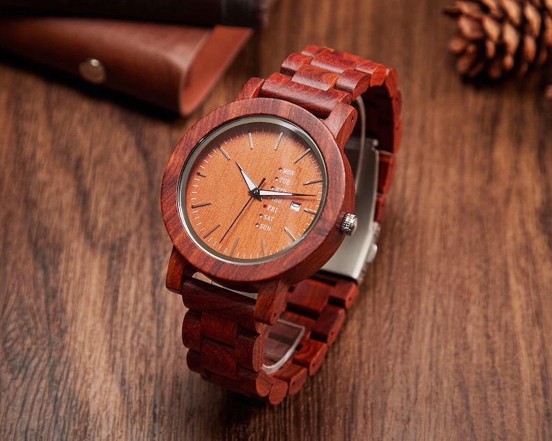 Montre en bois personnalisée pour homme, montre en bois gravée pour papa et petit ami, montre en bois personnalisée pour anniversaire, garçons d'honneur, cadeau de fête des pères image 3