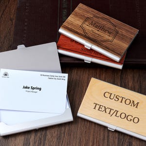 Porta-cartões de visita personalizado para homens | Porta-cartões gravado para colegas de trabalho | Ideias para presentes corporativos | Presente de Natal personalizado
