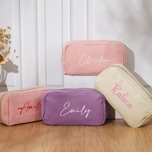 Personalisierte Brautjungfer Geschenk Cord Make-up-Tasche, gestickter Kulturbeutel, benutzerdefinierter Name Kosmetiktasche für Hochzeiten, Party