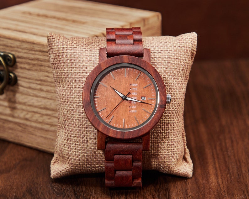 Cadeau de mariage personnalisé pour mari, boîte de montre gravée pour lui, montre en bois personnalisée pour cadeau d'anniversaire, cadeau pour homme, cadeau pour femme image 5