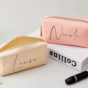 Trousse de toilette en cuir personnalisée - trousse de maquillage à monogramme personnalisé - trousse à cosmétiques pour le mois de naissance - cadeaux de demoiselle d'honneur et de mariage