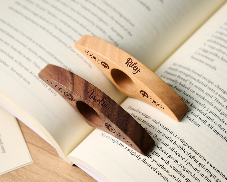Custom Wooden Book Page Holder for One Hand Reading, Personalized Name Engraved Thumb Ring Bookmark, Perfect Gift for Readers & Book Lovers image 12