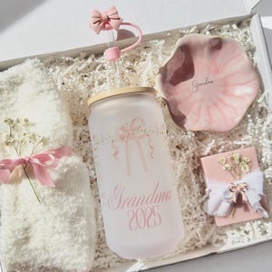 Grandma Gift Basket for Grandmom Birthday Gift Idea for New Grandmother Giftset for Grandma Mothers Day Gift for Surprise You’re a Grandma