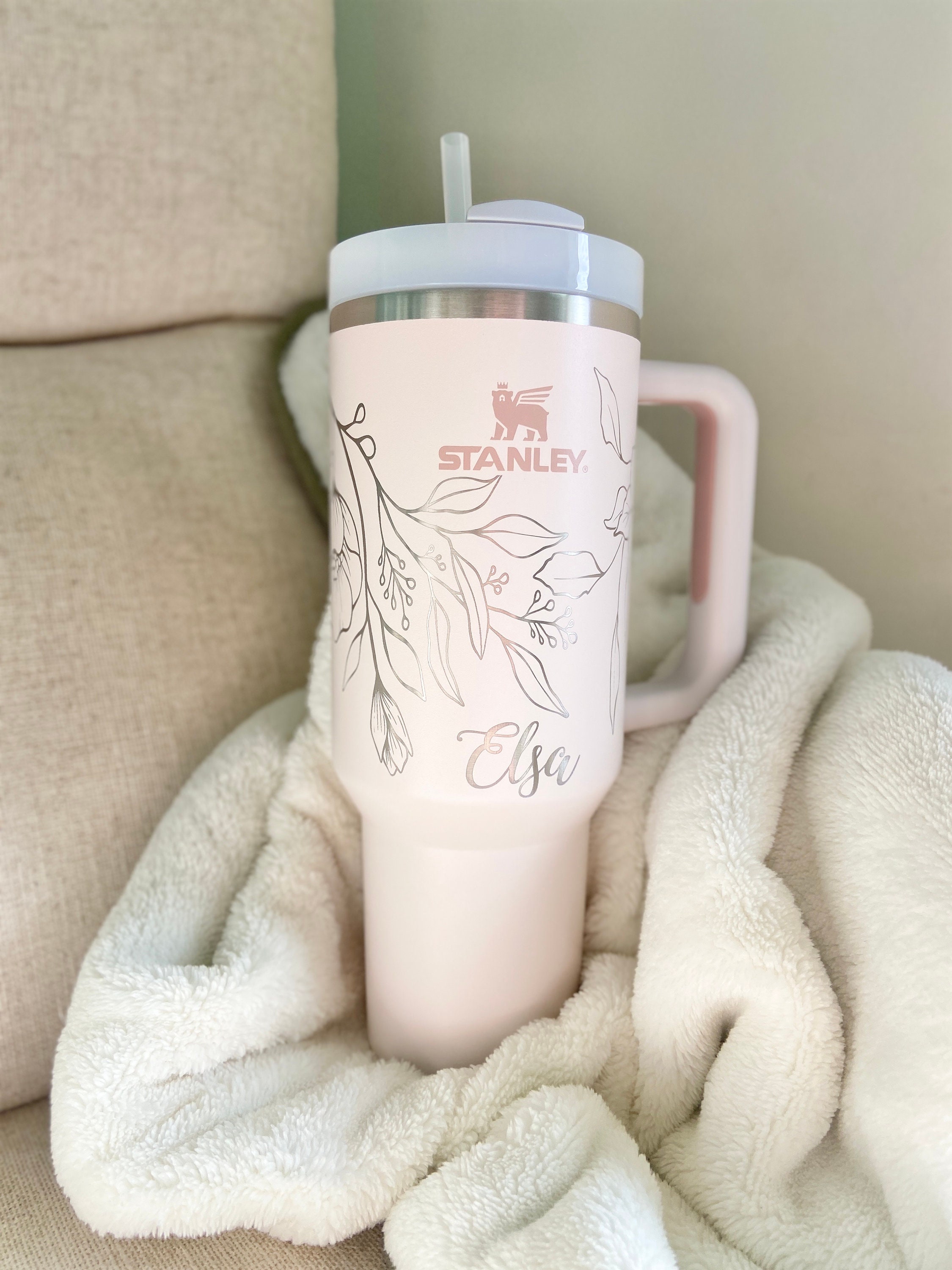 Floral Engraved 40 Oz Tumbler, Etched Tumbler With Handle, Similar to  Stanley Quencher Tiktok Cup, Mug With Straw and Handle, Gift for Her 