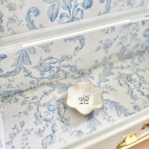 Bride ring dish personalized jewelry holder for engagement gift wedding day keepsake gift to bride from mom best friend engagement party gift bridal shower present engraved ring dish for bride to be elegant jewelry holder for wedding morning bride accessory tray custom name ring dish wedding keepsake jewelry storage gift engagement ring holder newly engaged woman unique wedding gift idea bride proposal gift from maid of honor timeless engagement ring tray for bride to be wedding box ring dish