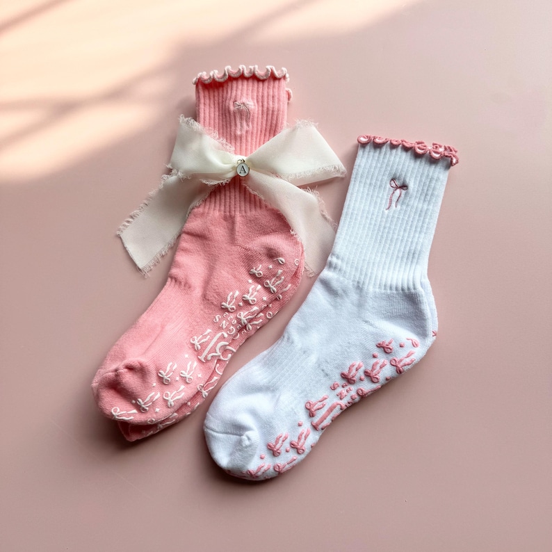 Pilates socks for Pilates class with pink bow non slip grip socks for yoga and barre studio perfect gift for Pilates friend ideal birthday gift for Pilates instructor stylish and functional Pilates socks for women comfortable and cute pink Pilates socks with grips best socks for Pilates reformer class essential yoga socks with grips for women thoughtful gift for fitness lovers practical Pilates accessories for studio workouts unique pink grip socks for barre Pilates gift ideas for her birthday