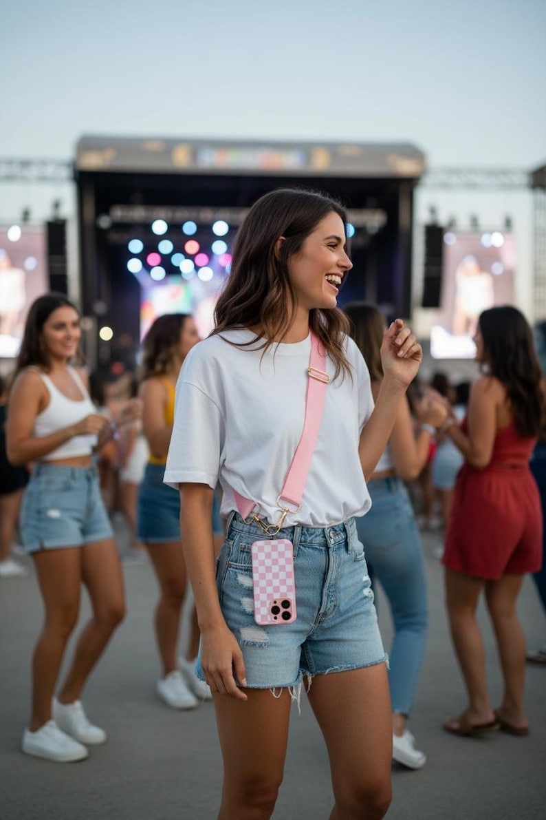 Tracolla personalizzata per telefono, regolabile, a mani libere, accessorio per telefono, idea regalo per concerti e festival. immagine 5