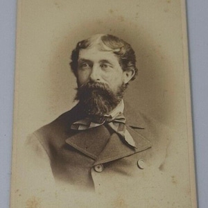 Antieke kastkaart foto jaren 1880 Victoriaans in harde doos Distinguished Gentleman