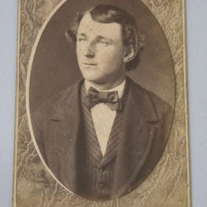 Antike Kabinett Karte Foto 1880er Jahre Viktorianisch In Hartschale Gentleman Fliege